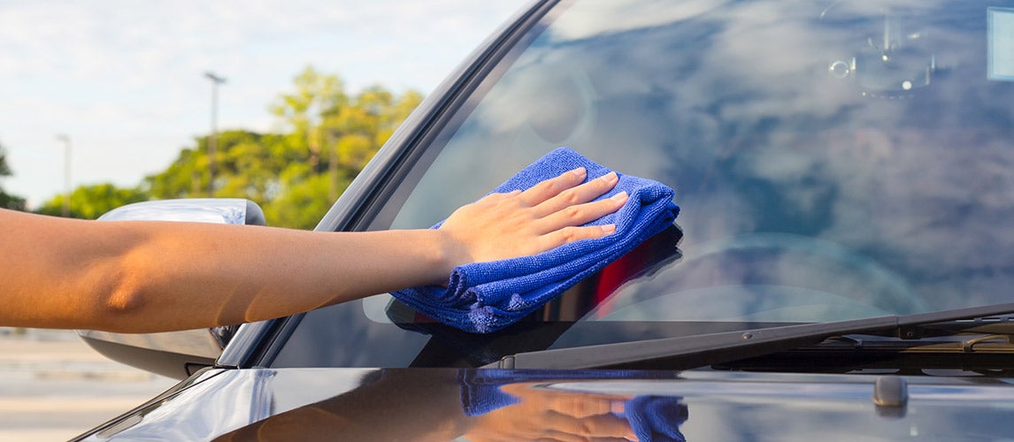 How to Remove Scratches from a Windshield